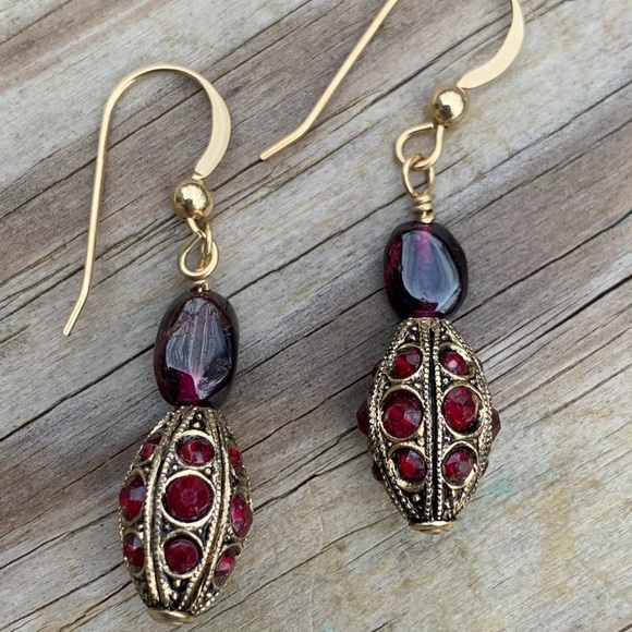 Garnet polished, Rare, Vintage Swarovski.14k overlay earring wire - Picture 3 of 7
